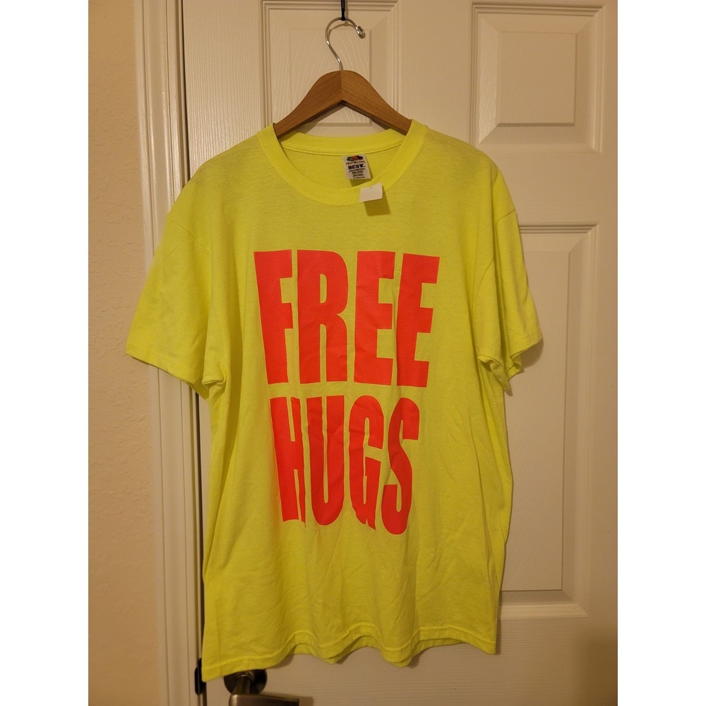 Free Hugs FOR HER and HIM.Tshirts two for the price of one Yellow XLBlack L Size